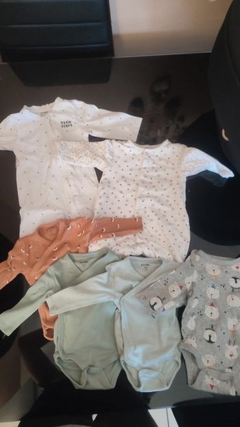 Lot  pyjama/ bodies 3 mois