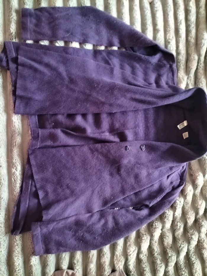 Gilet violet coeur dans le dos Okaïdi 10 ans