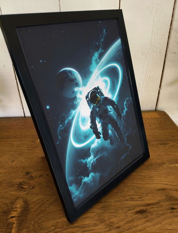 Poster Affiche A4 (21 × 29,7 cm) astronaute néon bleu – Déco murale - photo numéro 2