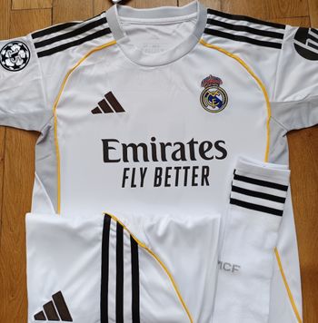 Mbappé Real Madrid blanc taille 10 ans modèle 2026