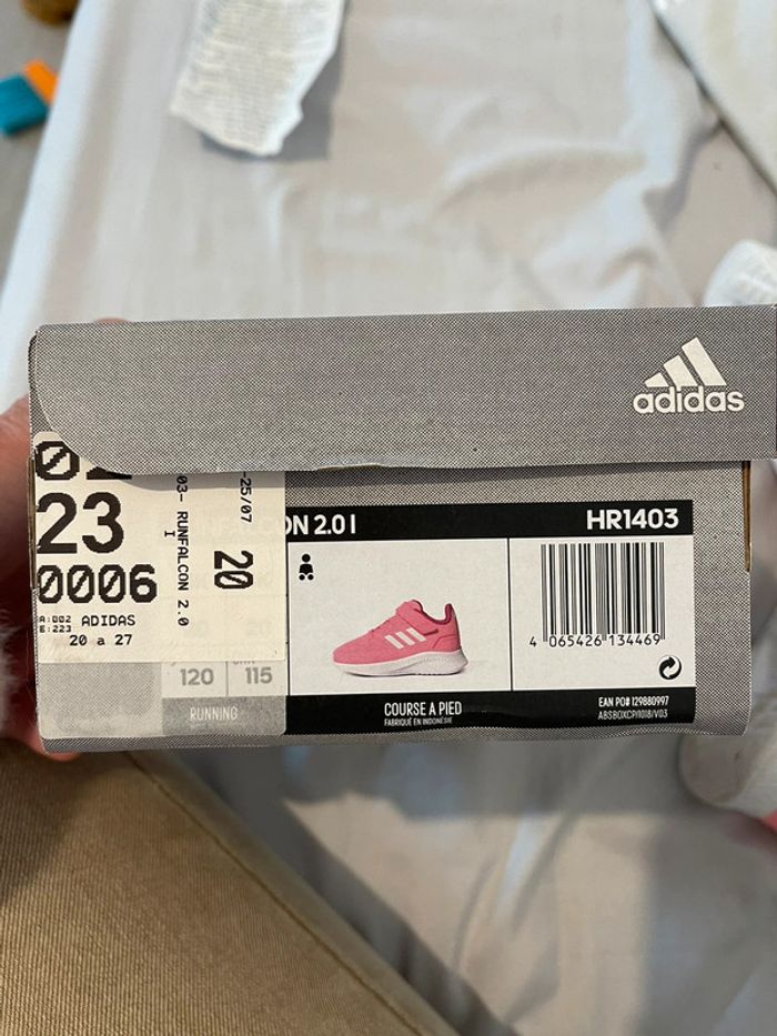 Basket adidas taille 20