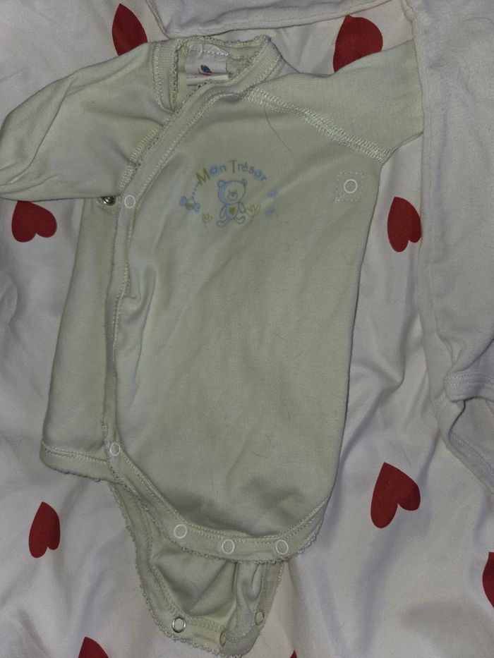 Lot body 3 mois - photo numéro 2