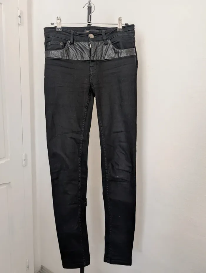 Jean noir T.36 maje - photo numéro 2