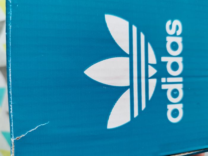 Adidas neuf - photo numéro 4