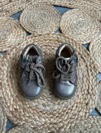 Chaussures Babybotte taille 19