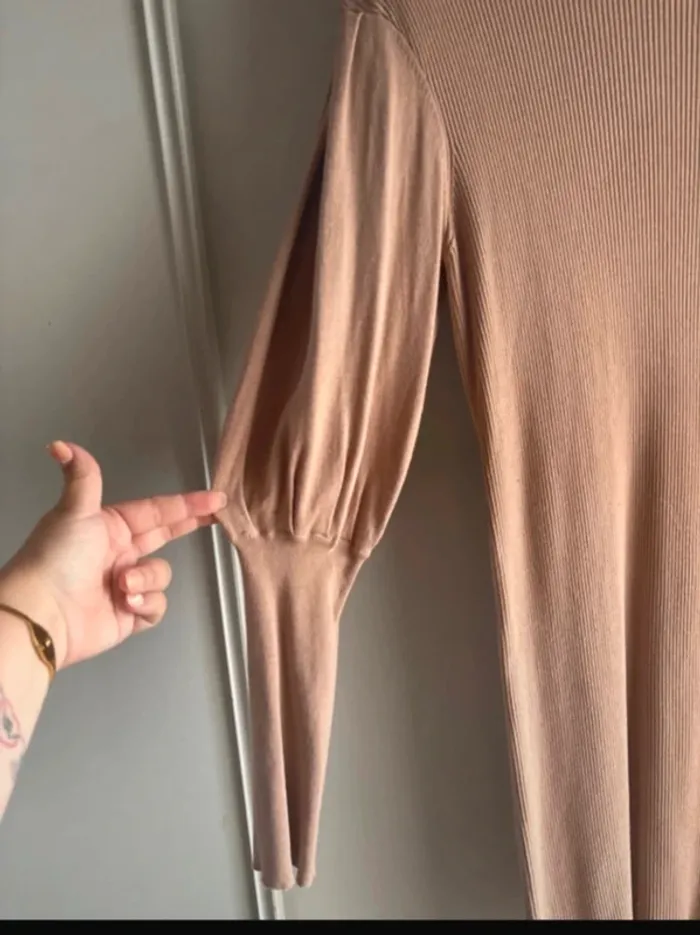 Robe moulante hiver taille : XL 📸 - photo numéro 2