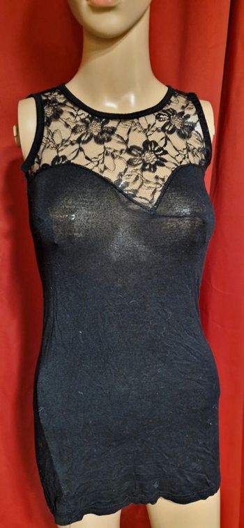 Robe / tunique haut dentelle noire