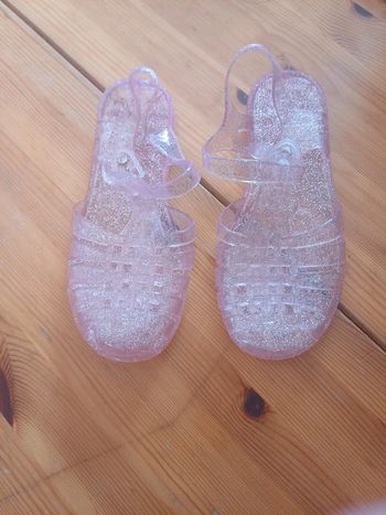 Chaussures d'eau roses à paillettes