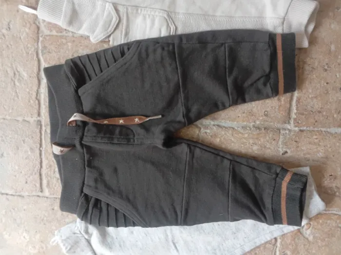 🌹3 jogging 9 mois 🌹 - photo numéro 3