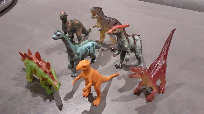 Figurines dinosaures