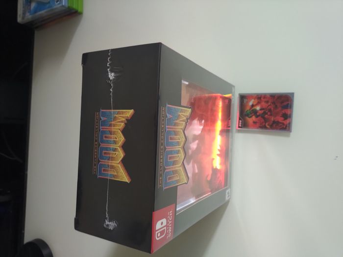 Nintendo Switch Doom Collector Limited Run Games neuf sous blister - photo numéro 2