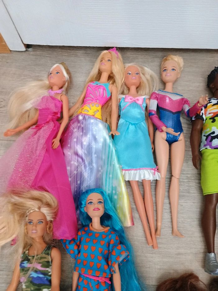 Lot de barbie avec différents accessoires - photo numéro 4