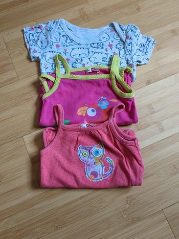 Lot bodies bretelles et manches courtes