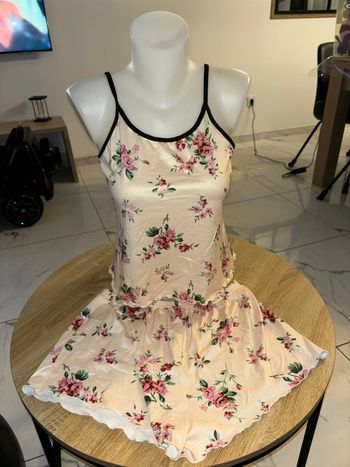 Ensemble vêtement de nuit débardeur et short femme en excellent état taille L