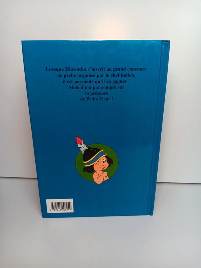 Livre Disney mickey club du livre Hiawatha et le gros poisson (1) - photo numéro 3