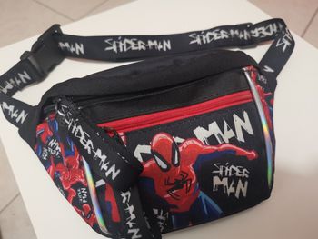 Sacoche banane Marvel spiderman noire 