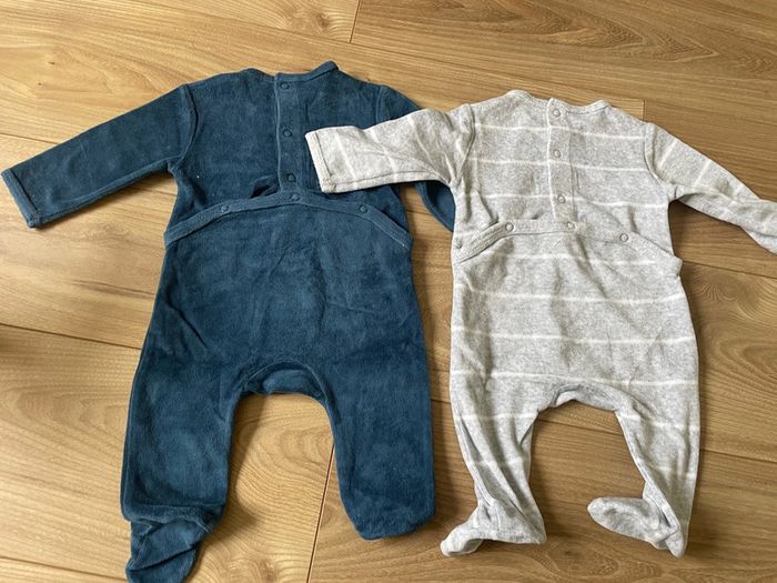 2 pyjama Kiabi velours - photo numéro 4