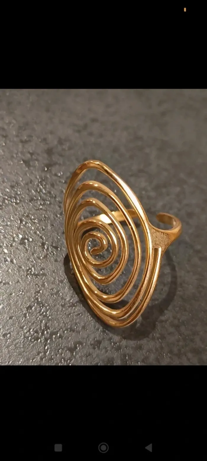 Bague tourbillon doré acier inoxydable - photo numéro 3