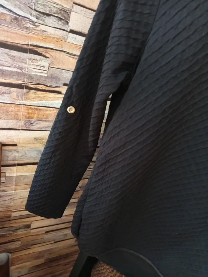 Pull à noeud dans le dos - photo numéro 3