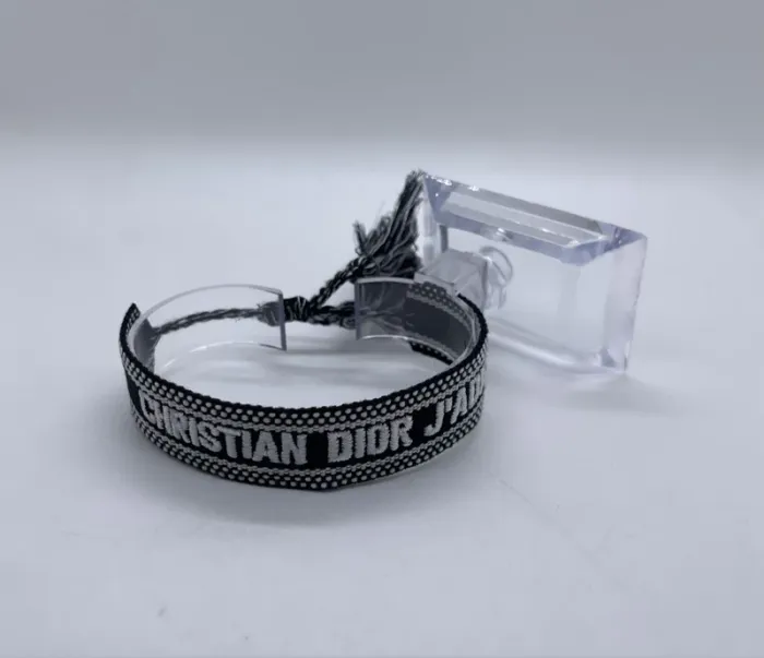 Bracelet tissé noir et blanc brodé - photo numéro 7