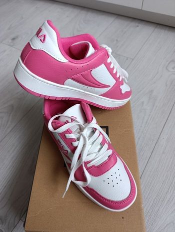 Jolies baskets fille Fila neuves 36 