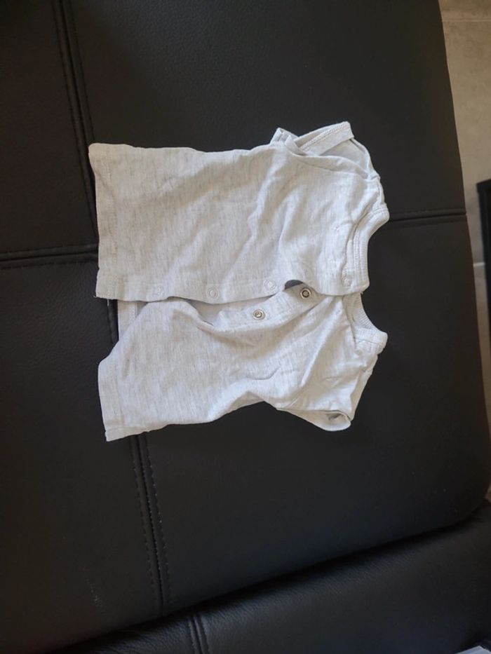 Tee shirt - photo numéro 2