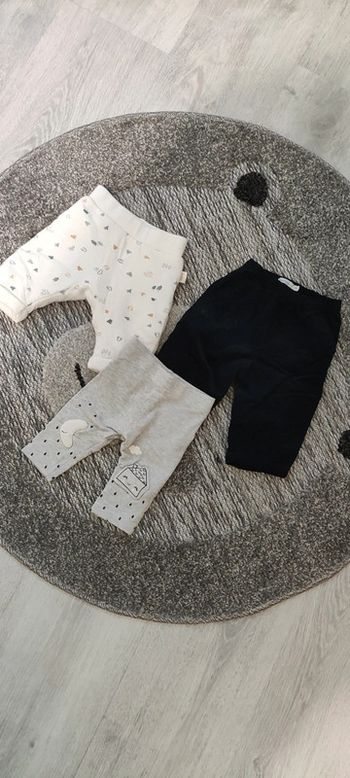 3 pantalons 1 mois