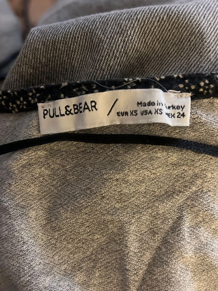 Superbe blouse parisienne - neuve - taille XS - pull&bear - photo numéro 2