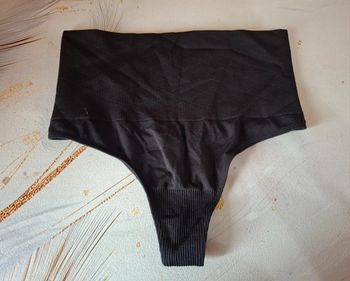 Gaine string