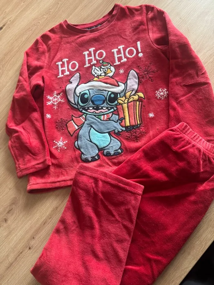 Pyjama Disney store stitch de Noël 8ans