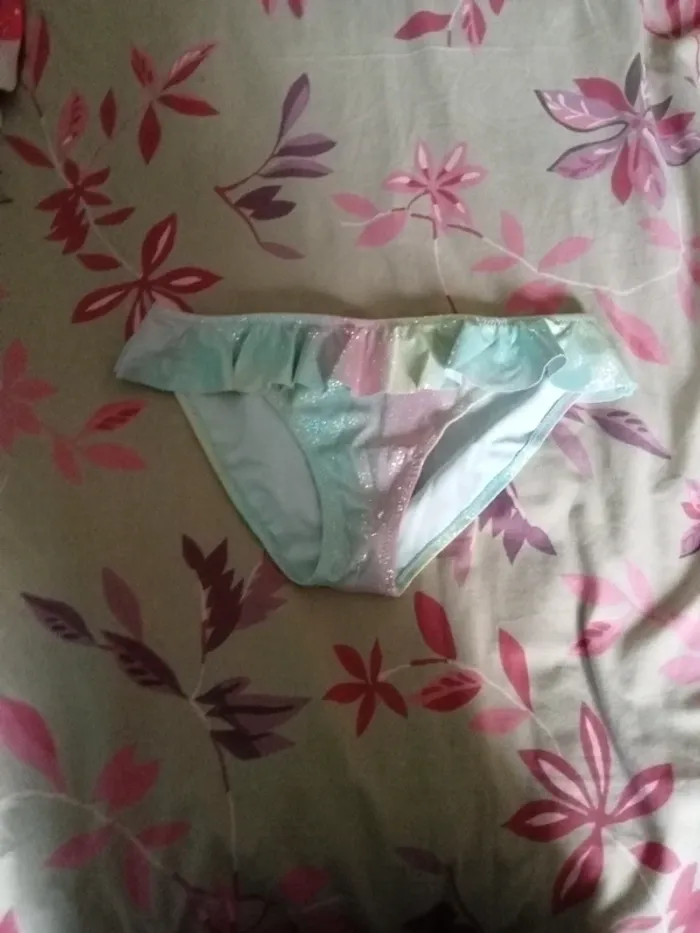 Maillot de bain à paillettes+ bonnet de bain - photo numéro 3