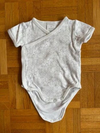 Body cache cœur manches courtes Naissance HM parfait état