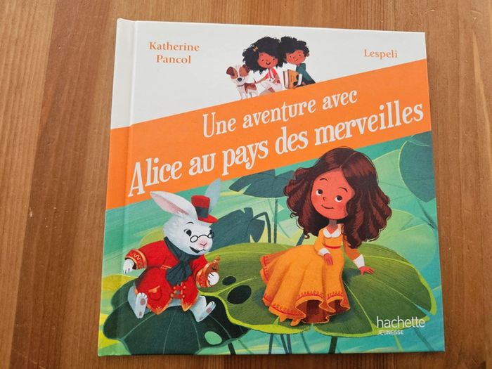 Livre Mc Do Une aventure avec Alice au pays des merveilles