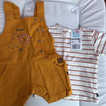 Salopette et T shirt sucre d’orge