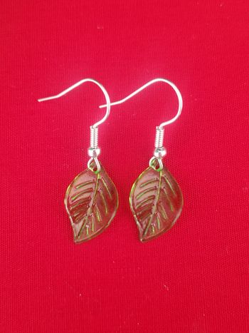 Boucles d'oreilles pendante argenté  feuille verte