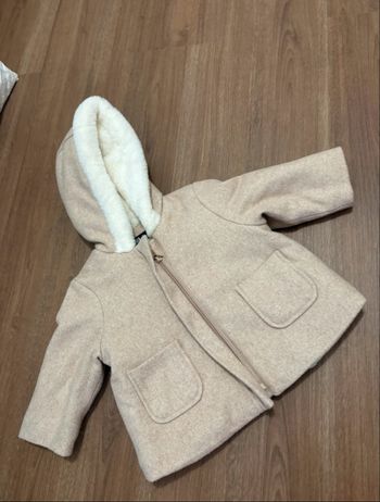 Manteau à capuche bébé fille taille 9 mois