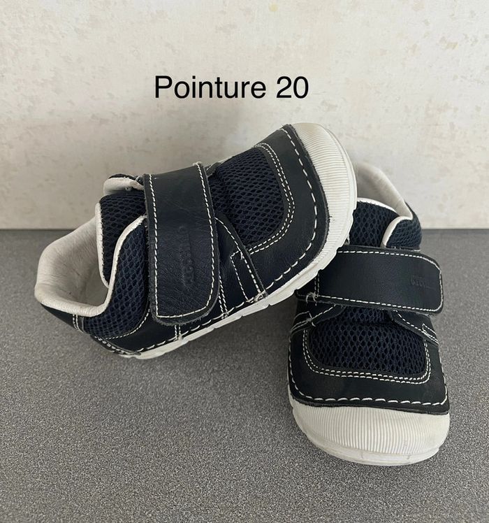 Chaussures sneakers à scratch pointure 20 Crescendo