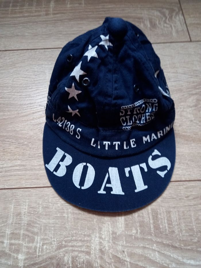 Casquette bébé bleu marine taille 47 12 mois env.