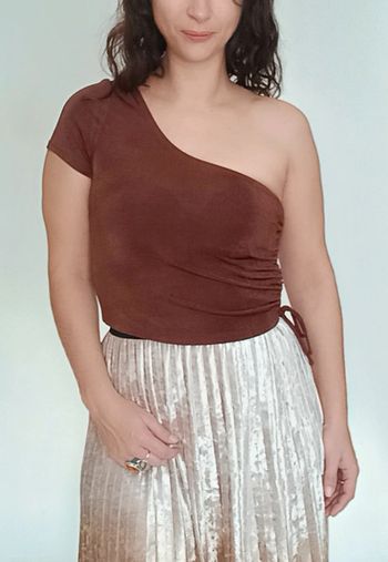 Haut asymétrique irisé