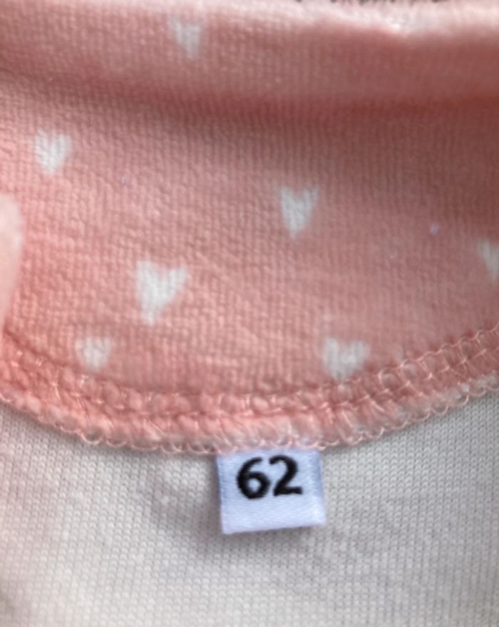 Sur-pyjama rose et cœurs blancs - photo numéro 2