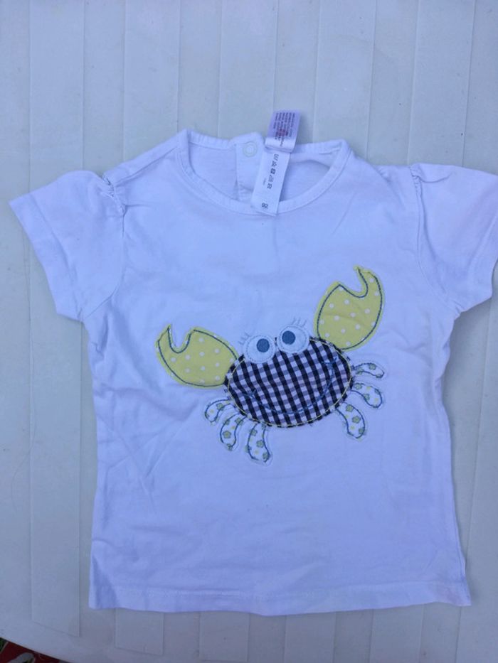T shirt fille 24 mois parfait état