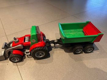 Grand tracteur Bruder avec remorque