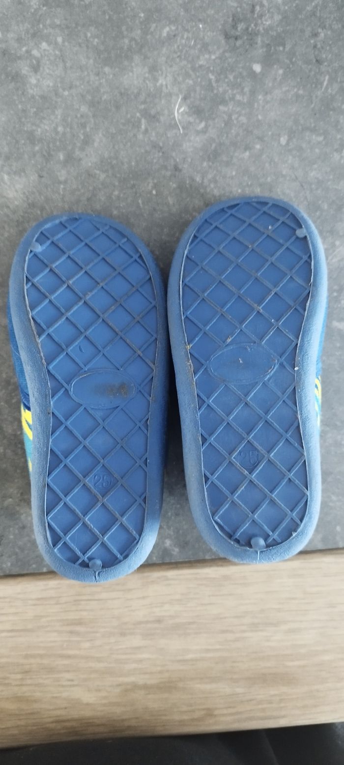 Chausson pokemon/pikachu - photo numéro 4