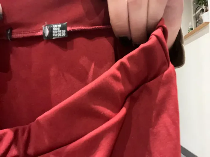 Mini jupe rouge asymétrique - photo numéro 4