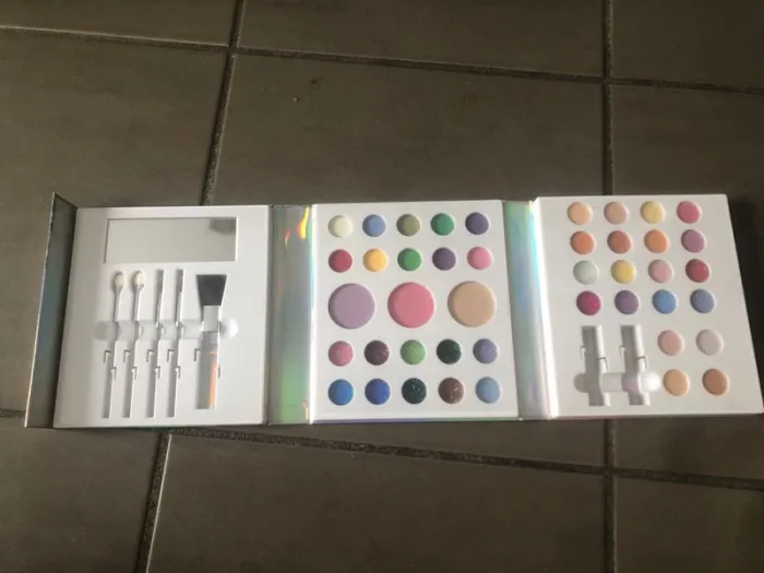 Palette de maquillage neuf 💄 - photo numéro 4