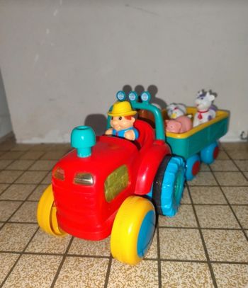 Tracteur kidWay qui avance tout seul avec son et lumière