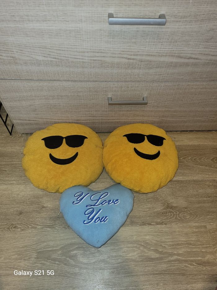 Coussins emoji