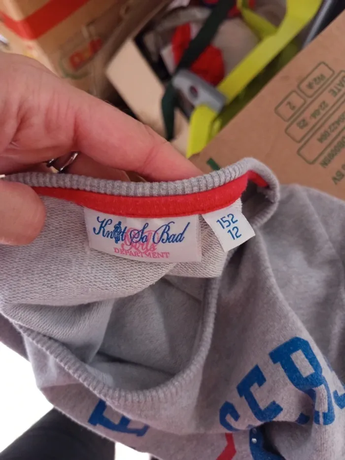 Pull imprimé étoile taille 12ans - photo numéro 4