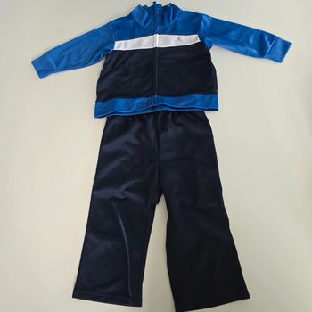 Survêtement 2 pièces domyos neuf - 18 mois