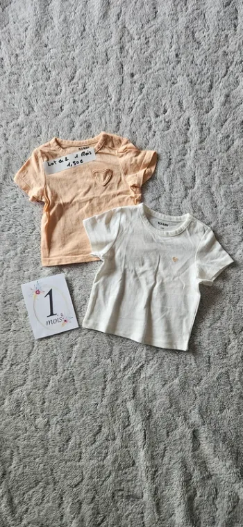 Lot 2 tee-shirt coeur 1 mois